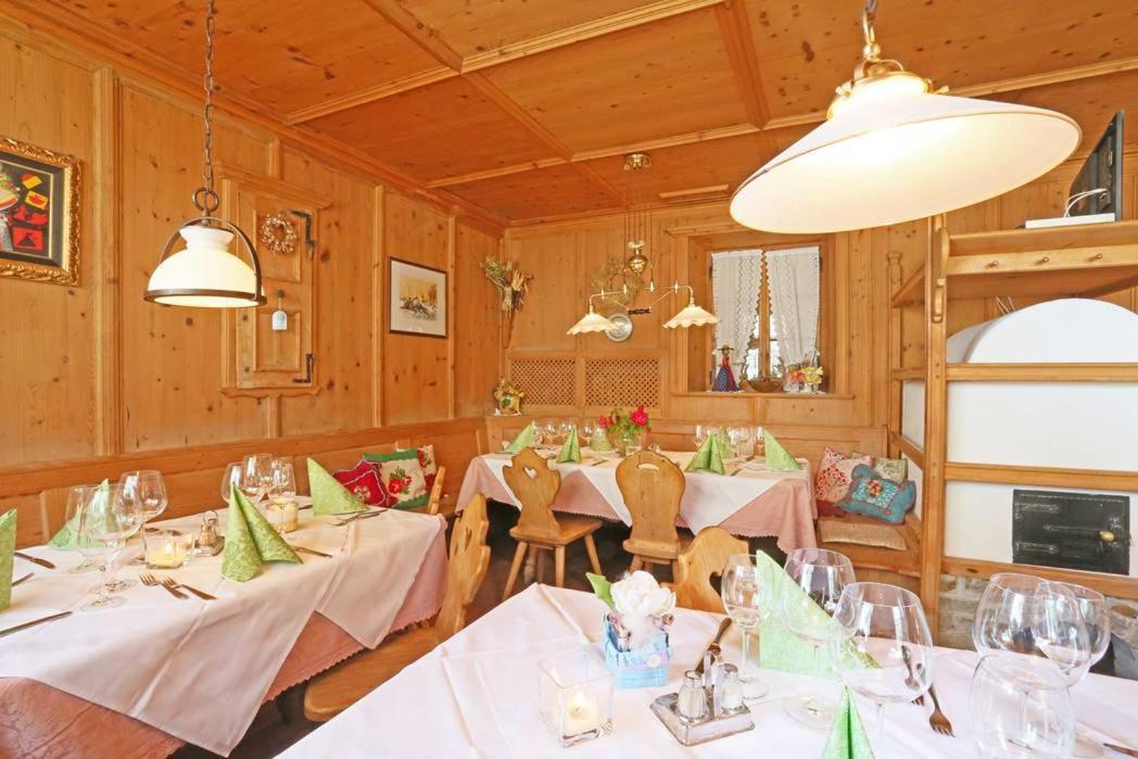 Gasthof Albergo Neuwirt ヴァル・ディ・ヴィッツェ エクステリア 写真
